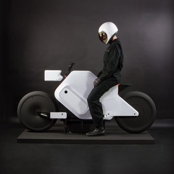 01-e-toeff-sideview-thomas-heyder